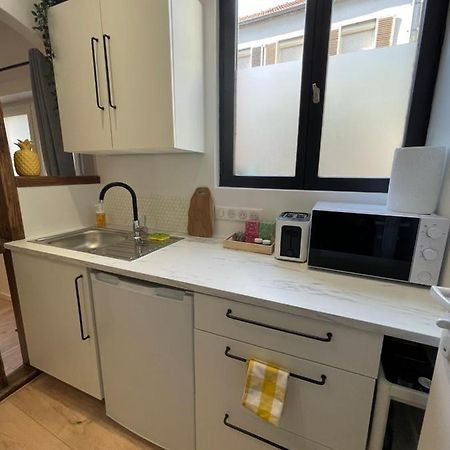 Magnifique Studio Cosy Avec Terrasse En Centre-Ville Provins Ngoại thất bức ảnh