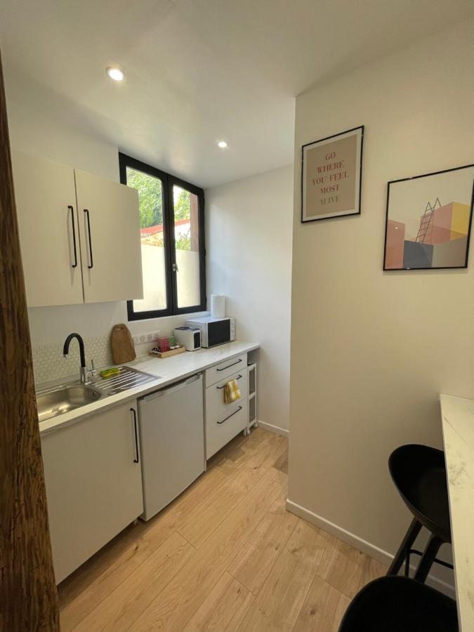 Magnifique Studio Cosy Avec Terrasse En Centre-Ville Provins Ngoại thất bức ảnh