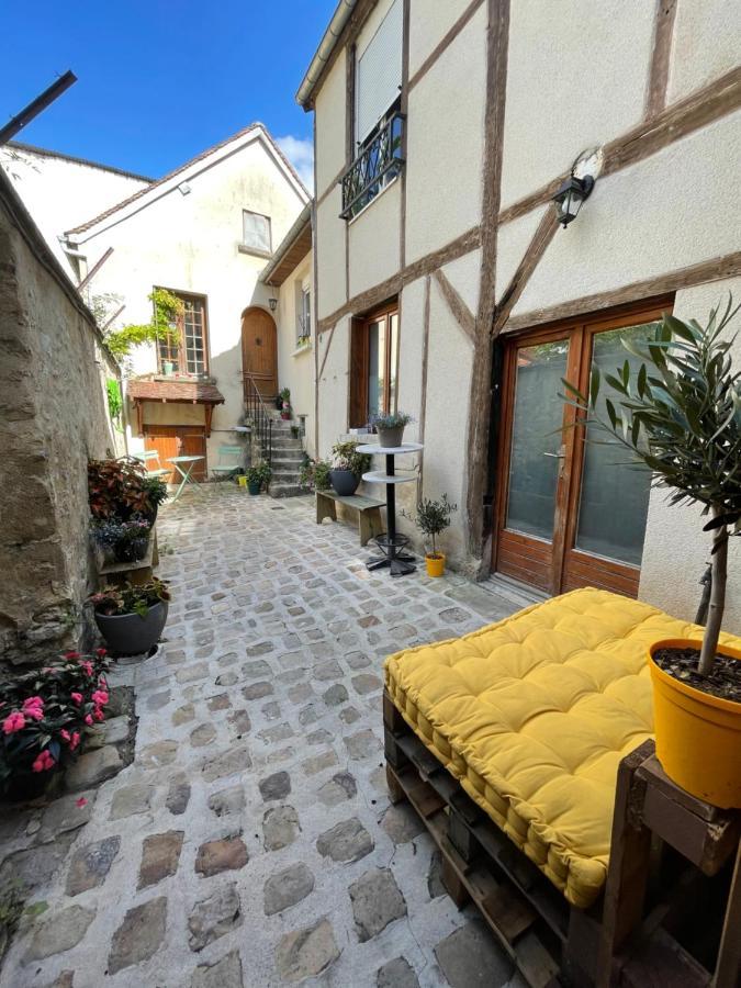 Magnifique Studio Cosy Avec Terrasse En Centre-Ville Provins Ngoại thất bức ảnh